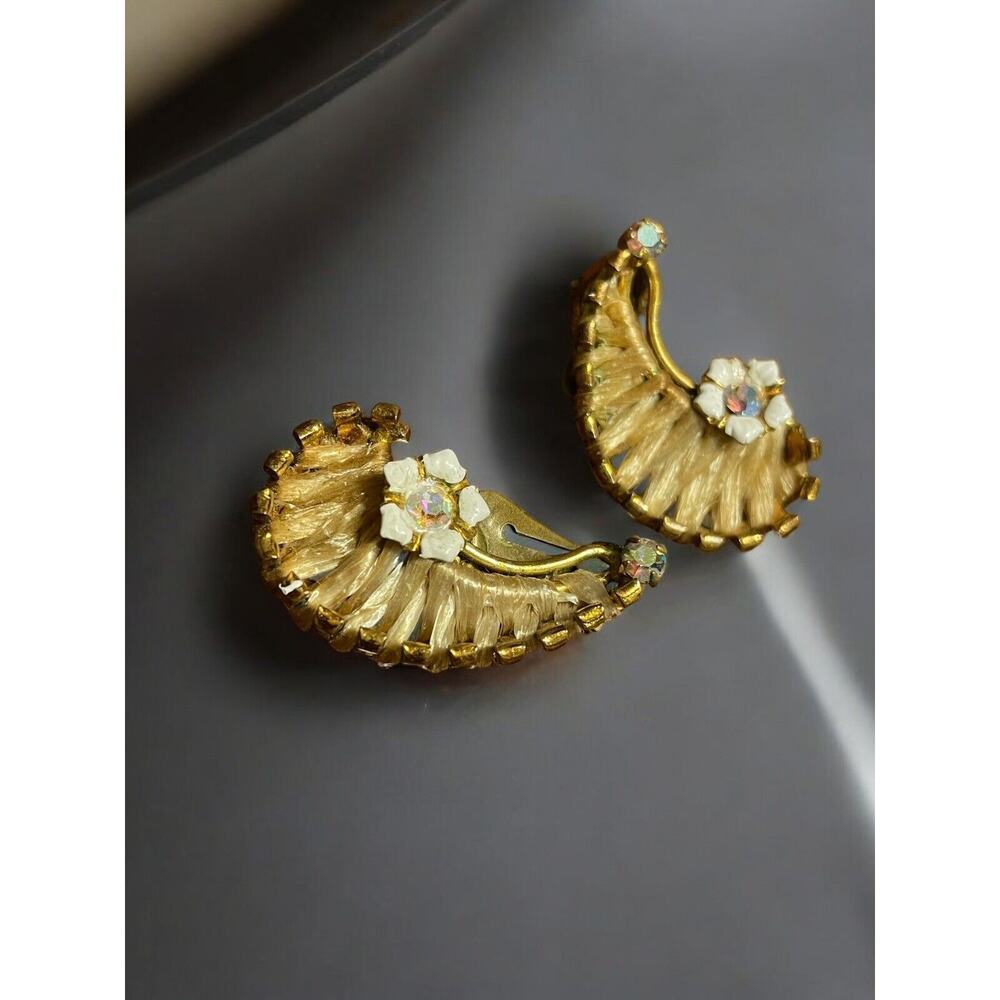 Vintage Raffia Thread Wrapped Gold Tone Aurora Borealis Clip On Earrings Austria